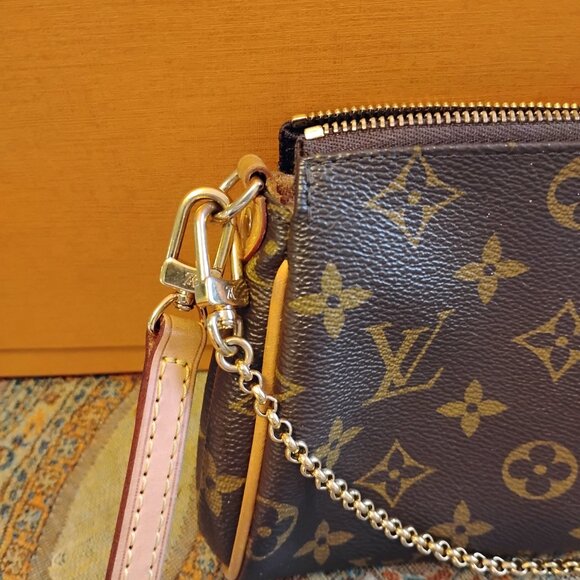 Eva Monogram Clutch with original strap - Picture 3 of 14